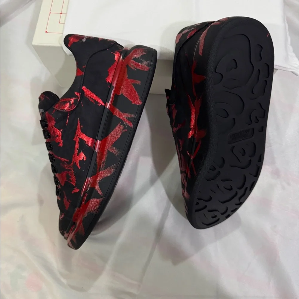 Alexander McQueen Black with Red Metallic Floral Low-Top Sneakers